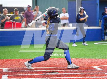 Thumbnail 3 in Georgetown vs Santa Fe (UIL 5A Reg III Semifinal) photogallery.