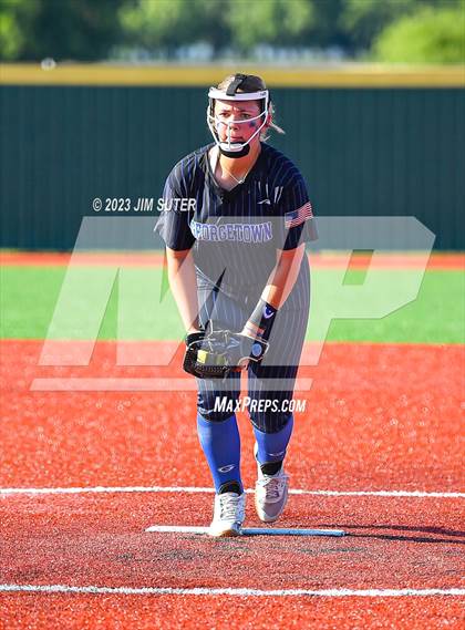 Thumbnail 1 in Georgetown vs Santa Fe (UIL 5A Reg III Semifinal) photogallery.