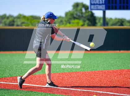 Thumbnail 1 in Georgetown vs Santa Fe (UIL 5A Reg III Semifinal) photogallery.