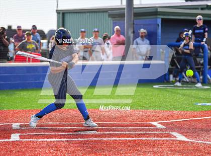 Thumbnail 1 in Georgetown vs Santa Fe (UIL 5A Reg III Semifinal) photogallery.
