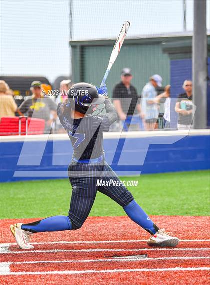 Thumbnail 1 in Georgetown vs Santa Fe (UIL 5A Reg III Semifinal) photogallery.