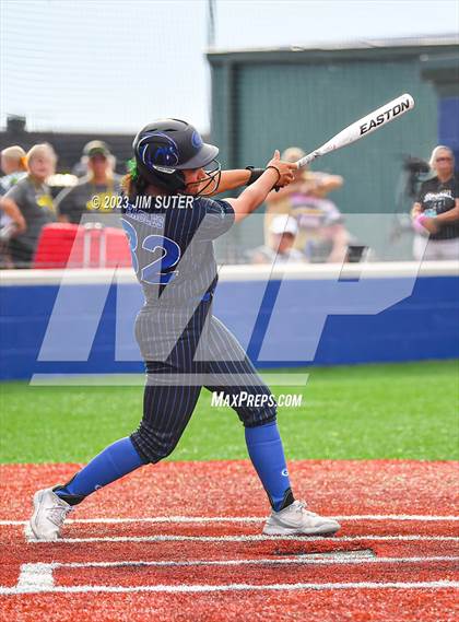 Thumbnail 1 in Georgetown vs Santa Fe (UIL 5A Reg III Semifinal) photogallery.