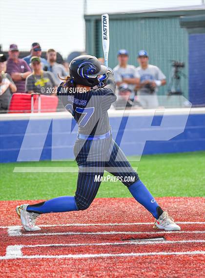 Thumbnail 3 in Georgetown vs Santa Fe (UIL 5A Reg III Semifinal) photogallery.