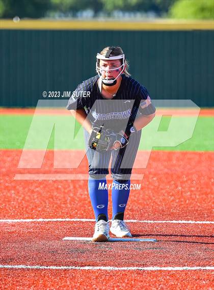 Thumbnail 3 in Georgetown vs Santa Fe (UIL 5A Reg III Semifinal) photogallery.