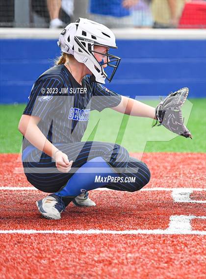 Thumbnail 3 in Georgetown vs Santa Fe (UIL 5A Reg III Semifinal) photogallery.