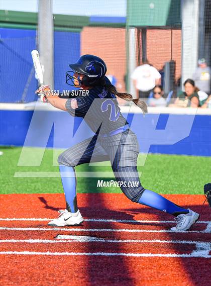 Thumbnail 2 in Georgetown vs Santa Fe (UIL 5A Reg III Semifinal) photogallery.