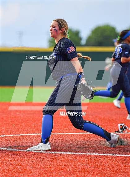 Thumbnail 3 in Georgetown vs Santa Fe (UIL 5A Reg III Semifinal) photogallery.