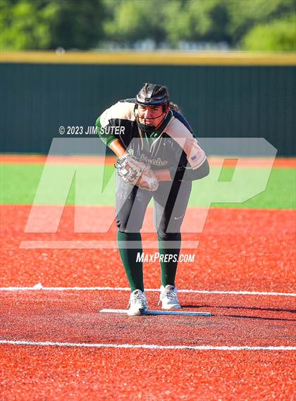 Thumbnail 2 in Georgetown vs Santa Fe (UIL 5A Reg III Semifinal) photogallery.