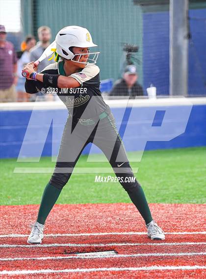 Thumbnail 2 in Georgetown vs Santa Fe (UIL 5A Reg III Semifinal) photogallery.