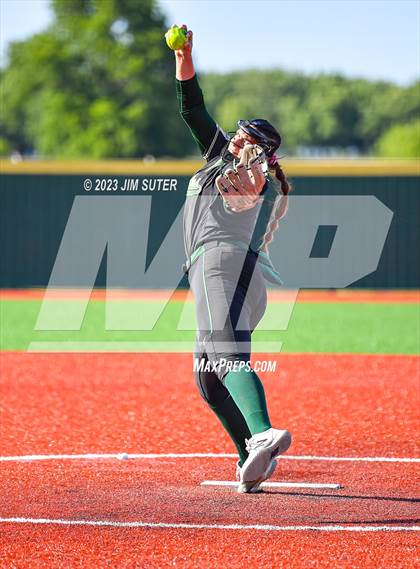 Thumbnail 2 in Georgetown vs Santa Fe (UIL 5A Reg III Semifinal) photogallery.