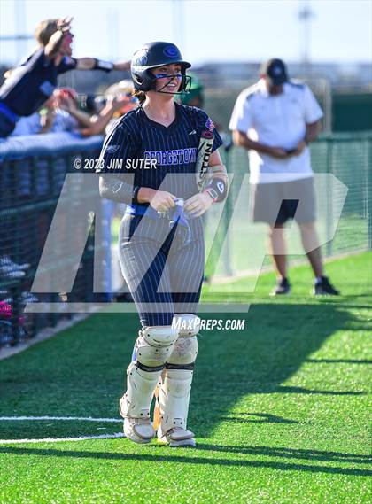 Thumbnail 2 in Georgetown vs Santa Fe (UIL 5A Reg III Semifinal) photogallery.