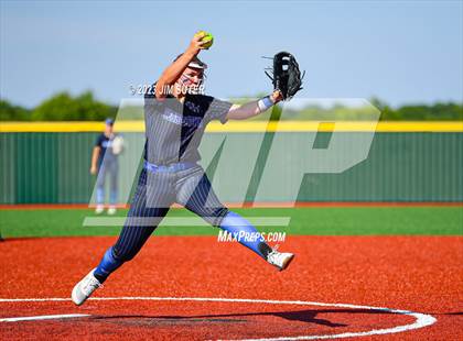 Thumbnail 1 in Georgetown vs Santa Fe (UIL 5A Reg III Semifinal) photogallery.