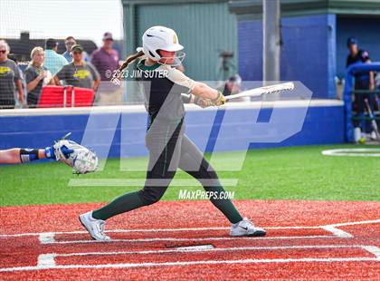 Thumbnail 2 in Georgetown vs Santa Fe (UIL 5A Reg III Semifinal) photogallery.