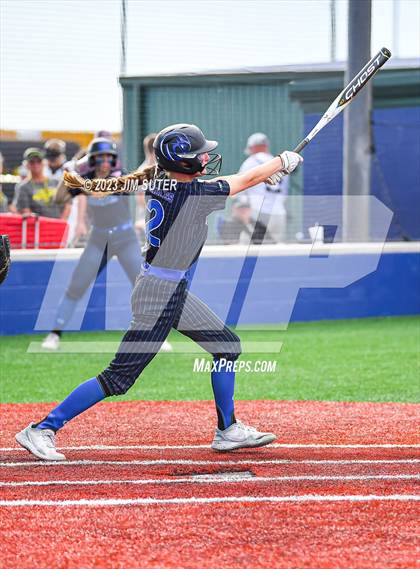 Thumbnail 2 in Georgetown vs Santa Fe (UIL 5A Reg III Semifinal) photogallery.