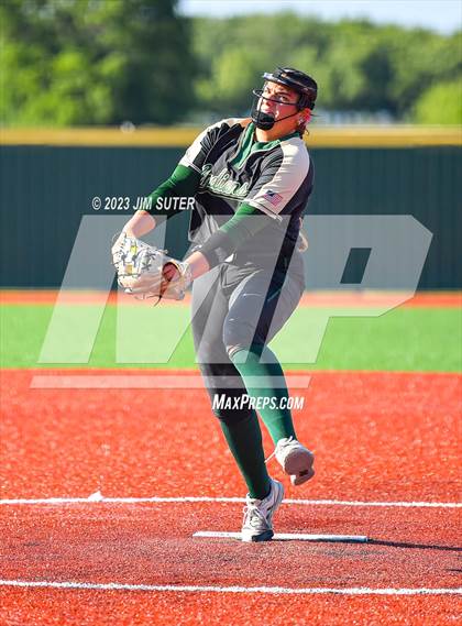 Thumbnail 2 in Georgetown vs Santa Fe (UIL 5A Reg III Semifinal) photogallery.