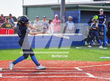 Thumbnail 2 in Georgetown vs Santa Fe (UIL 5A Reg III Semifinal) photogallery.
