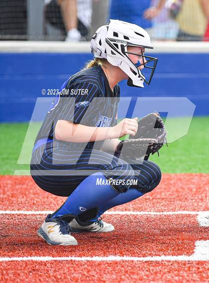 Thumbnail 2 in Georgetown vs Santa Fe (UIL 5A Reg III Semifinal) photogallery.