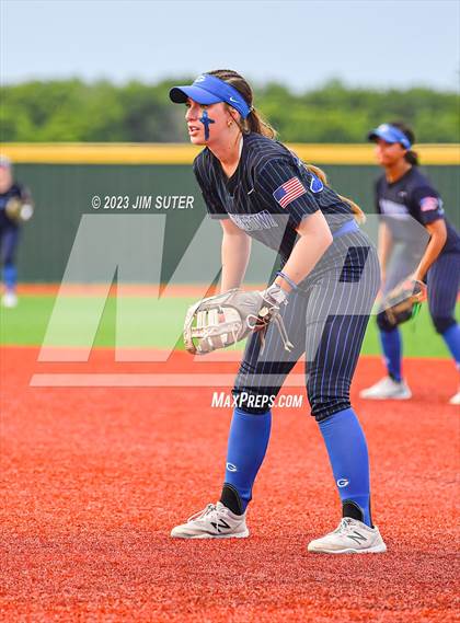 Thumbnail 2 in Georgetown vs Santa Fe (UIL 5A Reg III Semifinal) photogallery.