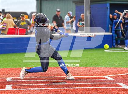 Thumbnail 3 in Georgetown vs Santa Fe (UIL 5A Reg III Semifinal) photogallery.