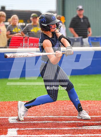 Thumbnail 2 in Georgetown vs Santa Fe (UIL 5A Reg III Semifinal) photogallery.