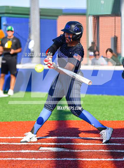Thumbnail 3 in Georgetown vs Santa Fe (UIL 5A Reg III Semifinal) photogallery.
