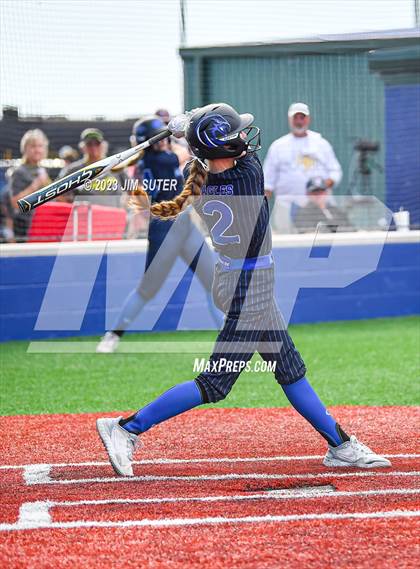 Thumbnail 3 in Georgetown vs Santa Fe (UIL 5A Reg III Semifinal) photogallery.