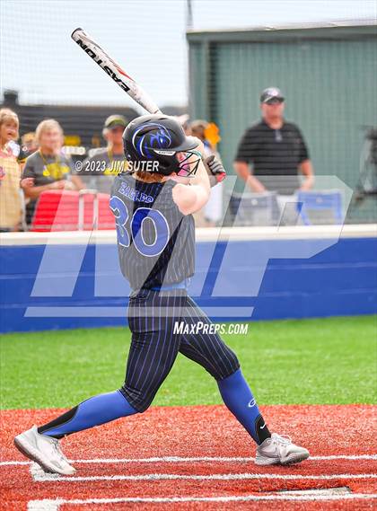 Thumbnail 2 in Georgetown vs Santa Fe (UIL 5A Reg III Semifinal) photogallery.
