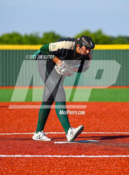 Thumbnail 3 in Georgetown vs Santa Fe (UIL 5A Reg III Semifinal) photogallery.