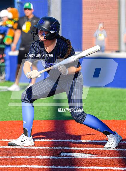 Thumbnail 1 in Georgetown vs Santa Fe (UIL 5A Reg III Semifinal) photogallery.