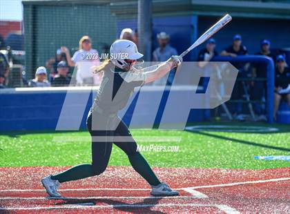 Thumbnail 3 in Georgetown vs Santa Fe (UIL 5A Reg III Semifinal) photogallery.