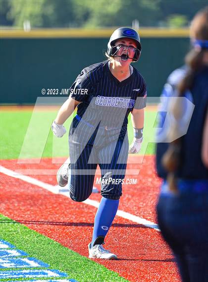 Thumbnail 1 in Georgetown vs Santa Fe (UIL 5A Reg III Semifinal) photogallery.