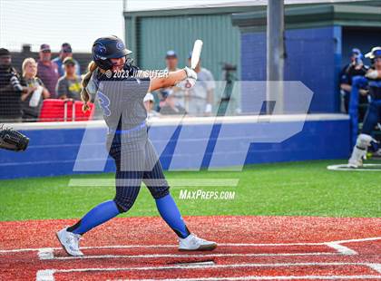 Thumbnail 3 in Georgetown vs Santa Fe (UIL 5A Reg III Semifinal) photogallery.