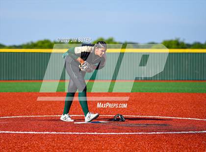Thumbnail 3 in Georgetown vs Santa Fe (UIL 5A Reg III Semifinal) photogallery.
