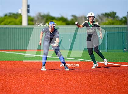 Thumbnail 1 in Georgetown vs Santa Fe (UIL 5A Reg III Semifinal) photogallery.