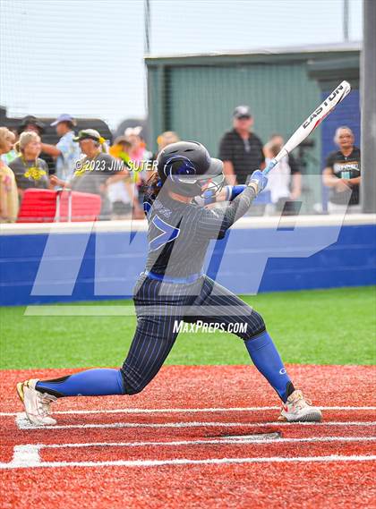 Thumbnail 2 in Georgetown vs Santa Fe (UIL 5A Reg III Semifinal) photogallery.