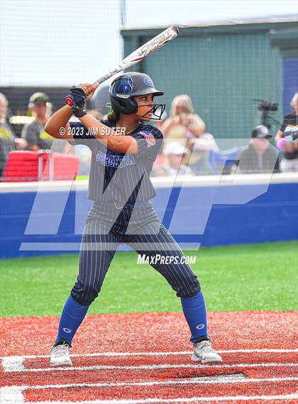 Thumbnail 1 in Georgetown vs Santa Fe (UIL 5A Reg III Semifinal) photogallery.
