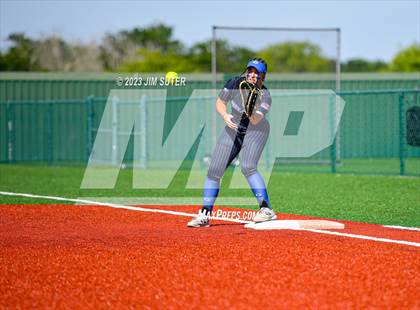 Thumbnail 2 in Georgetown vs Santa Fe (UIL 5A Reg III Semifinal) photogallery.