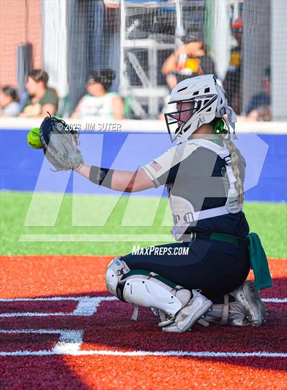 Thumbnail 3 in Georgetown vs Santa Fe (UIL 5A Reg III Semifinal) photogallery.