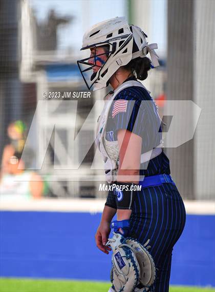 Thumbnail 2 in Georgetown vs Santa Fe (UIL 5A Reg III Semifinal) photogallery.