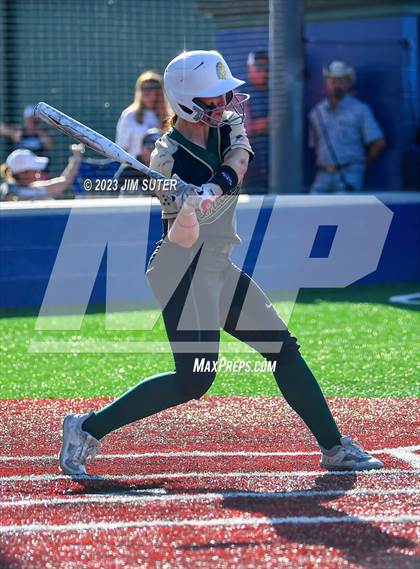 Thumbnail 3 in Georgetown vs Santa Fe (UIL 5A Reg III Semifinal) photogallery.