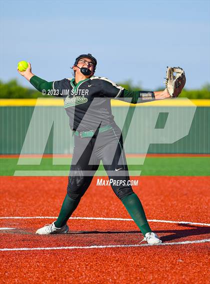 Thumbnail 1 in Georgetown vs Santa Fe (UIL 5A Reg III Semifinal) photogallery.