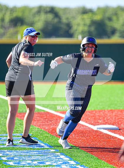 Thumbnail 1 in Georgetown vs Santa Fe (UIL 5A Reg III Semifinal) photogallery.