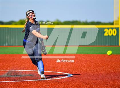 Thumbnail 1 in Georgetown vs Santa Fe (UIL 5A Reg III Semifinal) photogallery.
