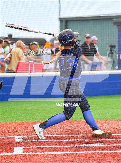 Thumbnail 1 in Georgetown vs Santa Fe (UIL 5A Reg III Semifinal) photogallery.