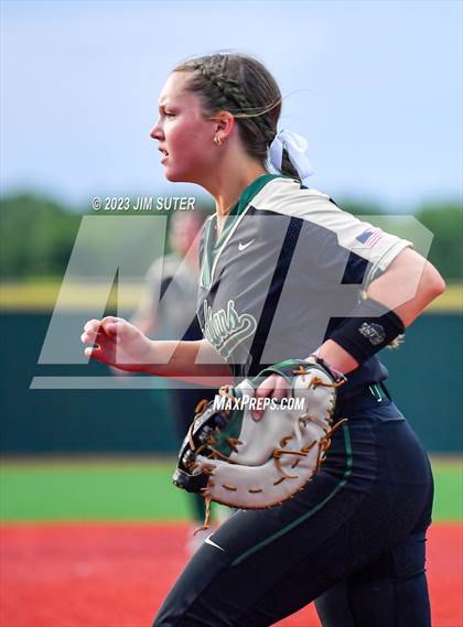 Thumbnail 3 in Georgetown vs Santa Fe (UIL 5A Reg III Semifinal) photogallery.