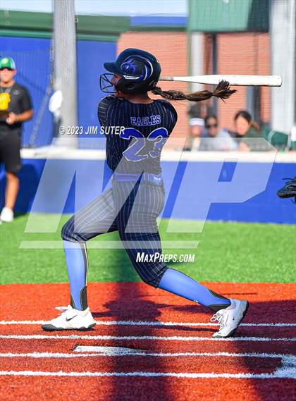 Thumbnail 2 in Georgetown vs Santa Fe (UIL 5A Reg III Semifinal) photogallery.