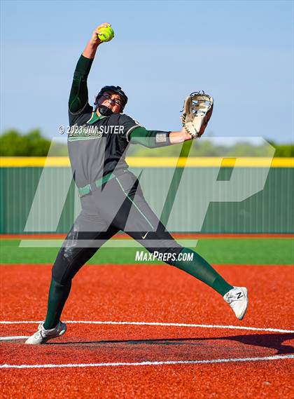 Thumbnail 3 in Georgetown vs Santa Fe (UIL 5A Reg III Semifinal) photogallery.
