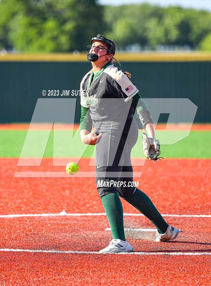 Thumbnail 1 in Georgetown vs Santa Fe (UIL 5A Reg III Semifinal) photogallery.