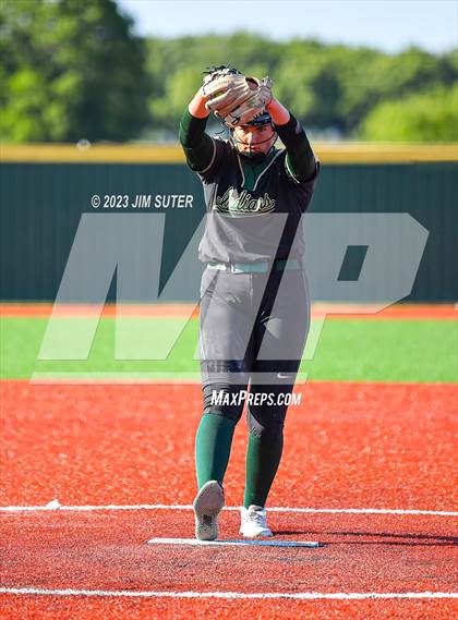 Thumbnail 1 in Georgetown vs Santa Fe (UIL 5A Reg III Semifinal) photogallery.