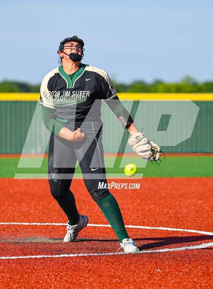 Thumbnail 2 in Georgetown vs Santa Fe (UIL 5A Reg III Semifinal) photogallery.